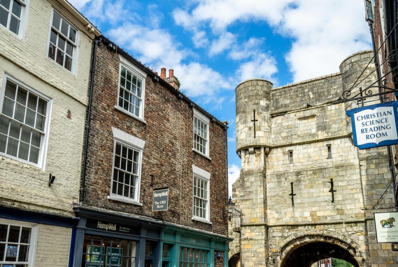 Апартаменты Number One High Petergate Йорк Экстерьер фото